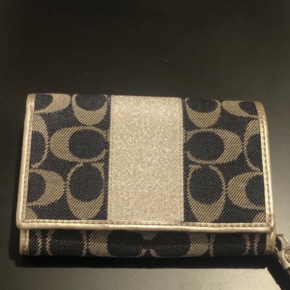 Coach Handbags - Coach wallet